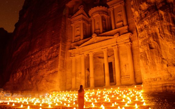 Jordania de noche